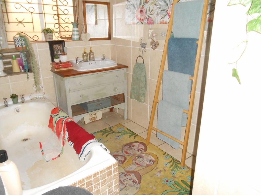 4 Bedroom Property for Sale in Humansdorp Eastern Cape